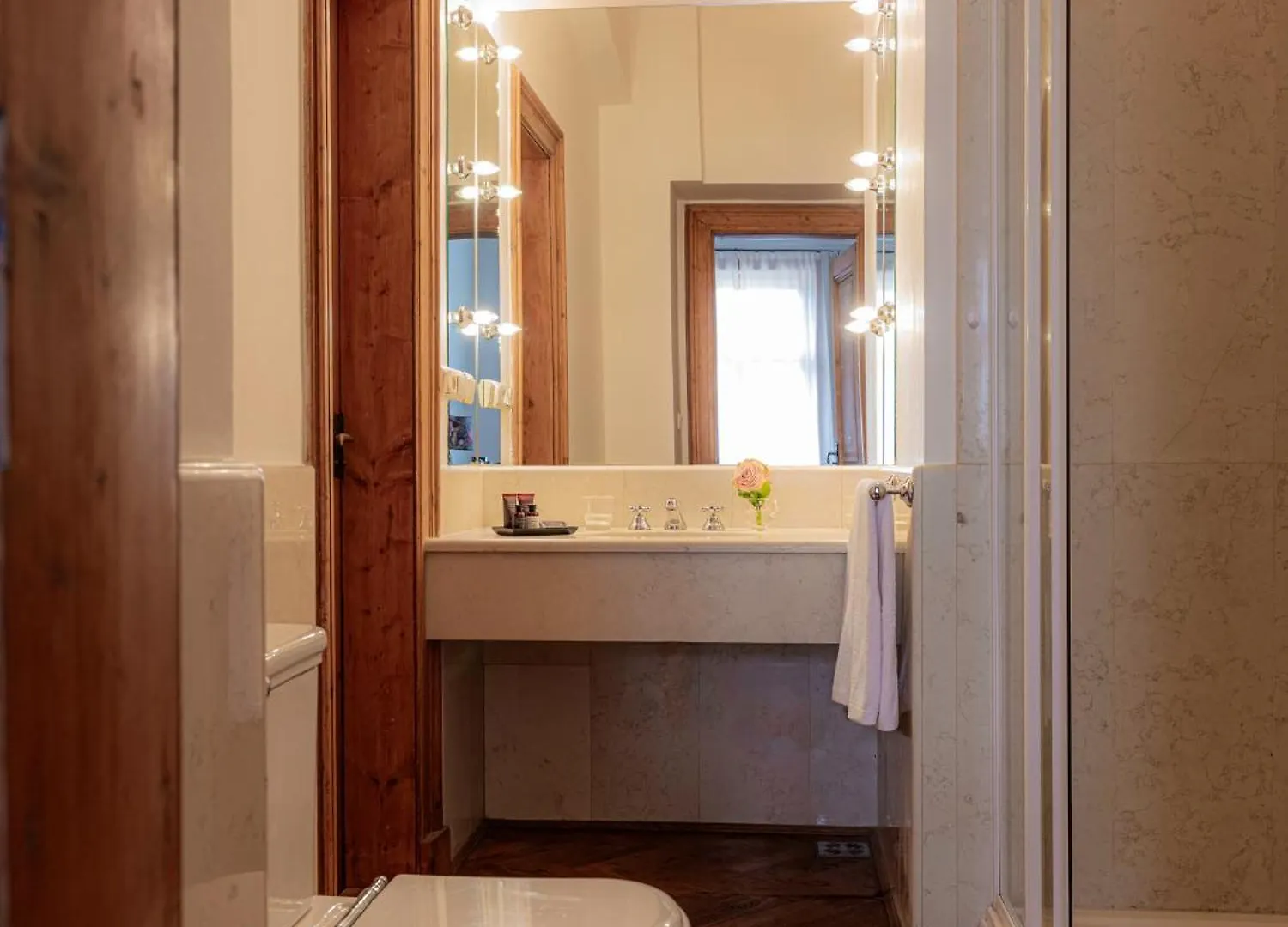 Luxury Apartment Palais Des Arts Прага