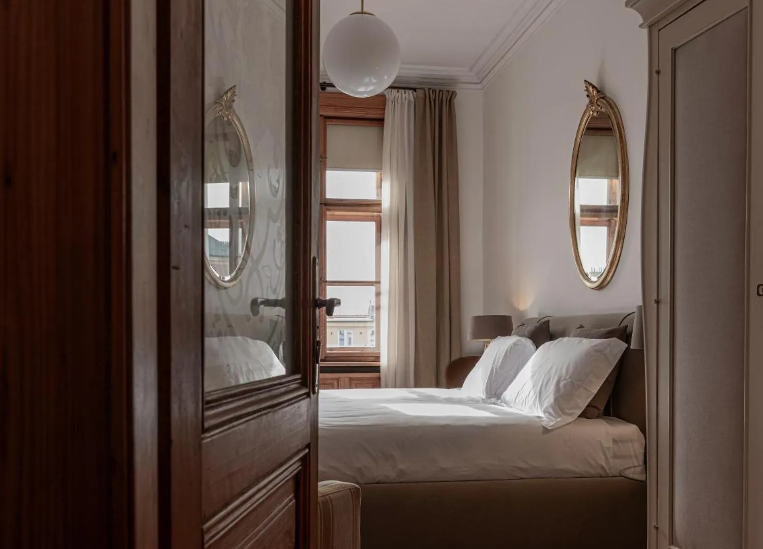 Luxury Apartment Palais Des Arts Praga