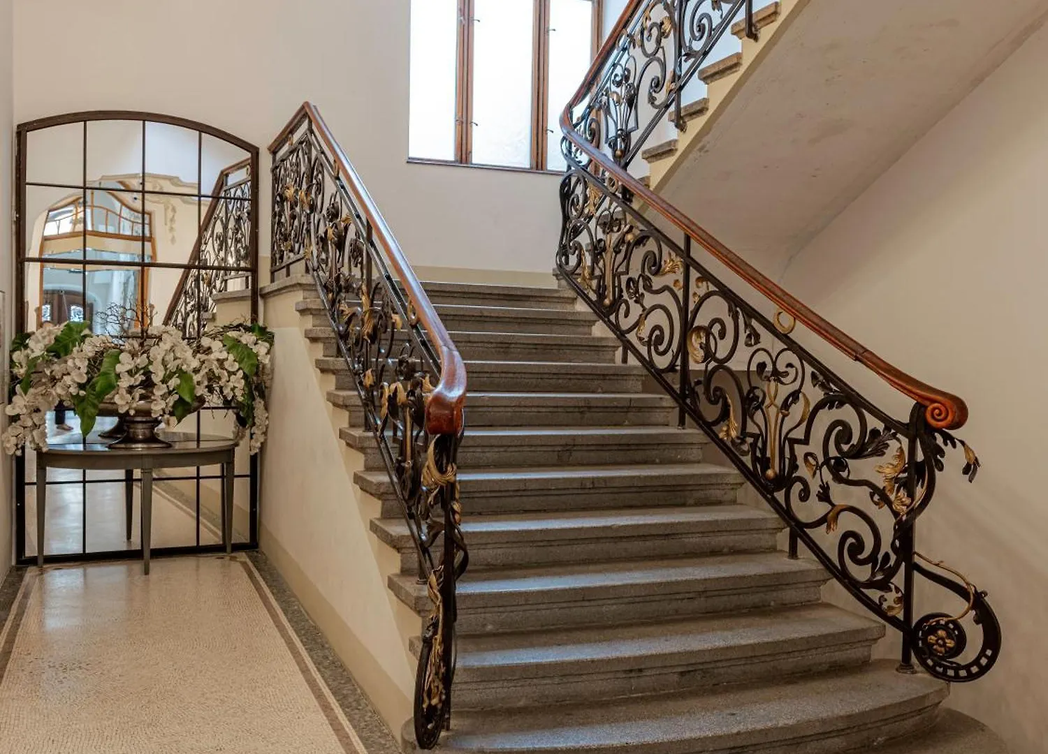 Luxury Apartment Palais Des Arts Praga 0*,